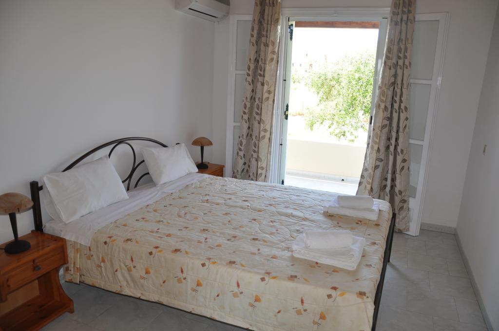 Liberty'S Studios Almiros Beach Номер фото