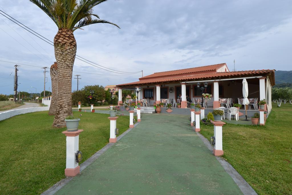 Liberty'S Studios Almiros Beach Номер фото