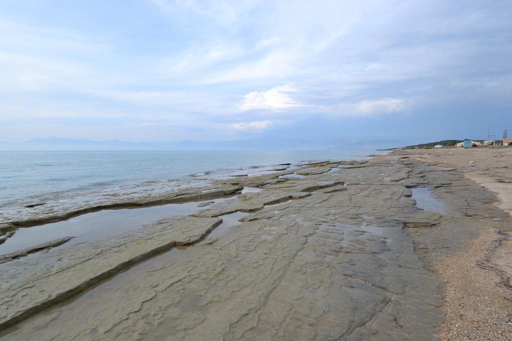 Liberty'S Studios Almiros Beach Номер фото